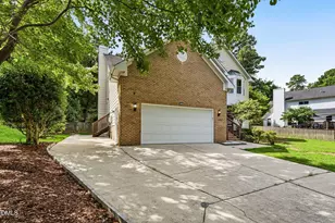 4409 Queenstown Ct, Raleigh, NC 27612 - Photo 4