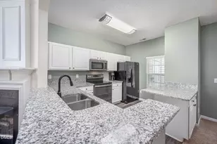 319 Orchard Park Dr, Cary, NC 27513 - Photo 14