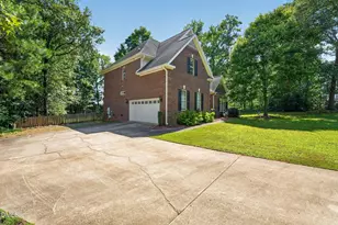 421 Cricket Hearth Rd, Sanford, NC 27330 - Photo 4