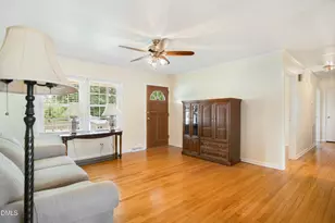 400 Blackmon St, Four Oaks, NC 27524 - Photo 4