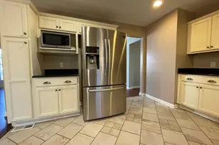 200 Glen Bonnie Ln, Cary, NC 27511 - Photo 16