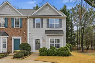 31 Edgebrook Cir, Durham, NC 27703 - Photo 2