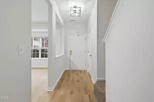 31 Edgebrook Cir, Durham, NC 27703 - Photo 4