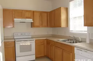 2709 Alder Ridge Ln, Raleigh, NC 27603 - Photo 4