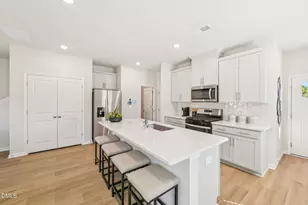 812 Strm Vw Ct, Mebane, NC 27302 - Photo 2