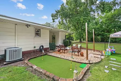 206 E Main Street, Micro, NC 27555 - Photo 14