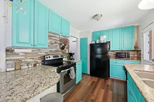 540 W Chisholm St, Sanford, NC 27330 - Photo 16