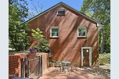 540 W Chisholm Street, Sanford, NC 27330 - Photo 6