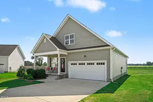 176 Glenwood Pl, Kenly, NC 27542 - Photo 2