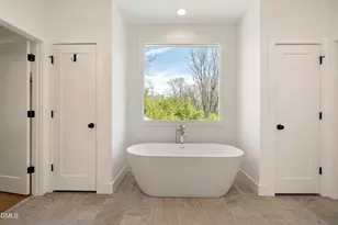 1200 Roosevelt Dr, Chapel Hill, NC 27514 - Photo 32