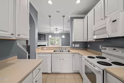 7814 Spungold Street, Raleigh, NC 27617 - Photo 8