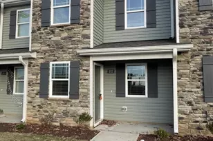 1022 Peony Ln, Youngsville, NC 27596 - Photo 2