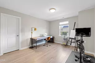 916 Market House Wy, Cary, NC 27518 - Photo 32