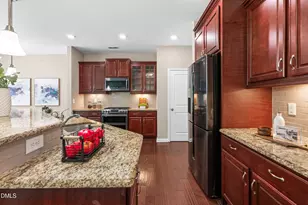 512 Durants Neck Ln, Morrisville, NC 27560 - Photo 4