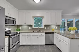 912 Stable Ridge Dr, Holly Springs, NC 27540 - Photo 8