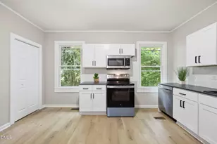 200 N 17th St, Erwin, NC 28339 - Photo 12