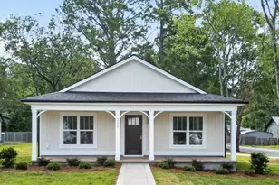 711 S Ellis Ave, Dunn, NC 28334 - Photo 1