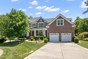 720 Manassas Gap Pl, Cary, NC 27519 - Photo 2
