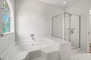 107 Bay Colony Ct, Chapel Hill, NC 27517 - Photo 14