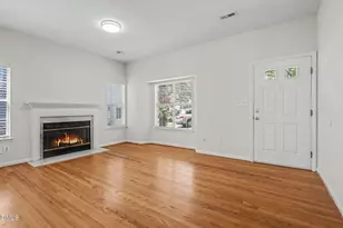 107 Bay Colony Ct, Chapel Hill, NC 27517 - Photo 4