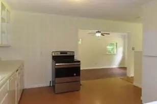 139 Windsor Cir, Chapel Hill, NC 27516 - Photo 8