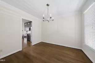 102 Parkside Cir, Chapel Hill, NC 27516 - Photo 10