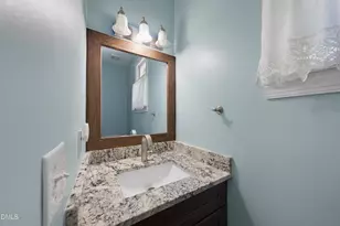 102 Parkside Cir, Chapel Hill, NC 27516 - Photo 22
