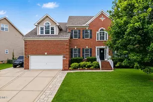 204 Quarryrock Rd, Holly Springs, NC 27540 - Photo 2