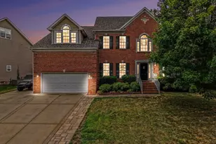 204 Quarryrock Rd, Holly Springs, NC 27540 - Photo 2