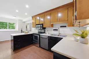 2824 Wycliff Rd, Raleigh, NC 27607 - Photo 20