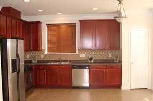 2007 Remington Oaks Cir, Cary, NC 27519 - Photo 4