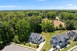 908 Autumn Season Ln, Apex, NC 27523 - Photo 2
