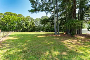 1110 N Webb St, Selma, NC 27576 - Photo 6