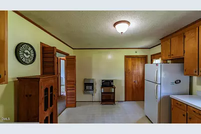 1110 N Webb Street, Selma, NC 27576 - Photo 8