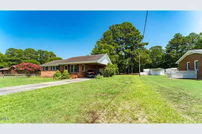 1110 N Webb Street, Selma, NC 27576 - Photo 2