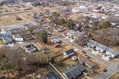 207 N Sellers Street, Selma, NC 27576 - Photo 2