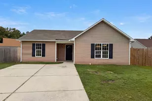 102 Reebe Cir, Selma, NC 27576 - Photo 1