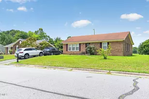 215 Terrace Ct, Greenville, NC 27834 - Photo 2