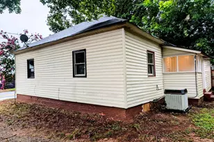 409 S Anthony St, Burlington, NC 27215 - Photo 4