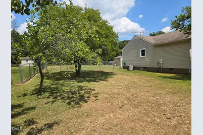 221 Country Lane, Clayton, NC 27520 - Photo 12