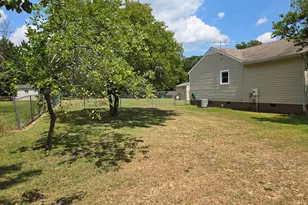 221 Country Ln, Clayton, NC 27520 - Photo 12