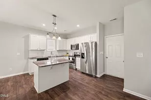 170 Highmeadow Ln, Clayton, NC 27520 - Photo 8