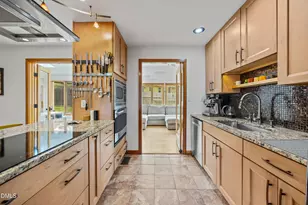 401 Warren Ave, Cary, NC 27511 - Photo 14