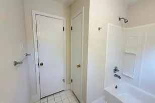 130 S Estes, Chapel Hill, NC 27517 - Photo 16
