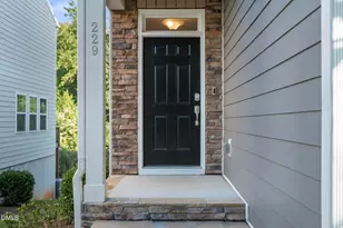 229 Daisy Grove Ln, Holly Springs, NC 27540 - Photo 2