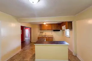 621 McIver St, Sanford, NC 27330 - Photo 6
