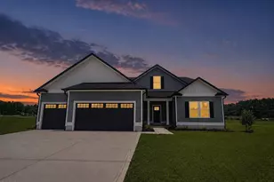 51 Huckleberry Bush Ln, Princeton, NC 27569 - Photo 2