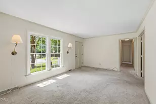 701 N Dale Ct, Burlington, NC 27215 - Photo 10