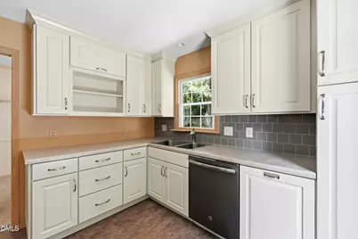 701 N Dale Court, Burlington, NC 27215 - Photo 12