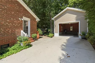 701 N Dale Court, Burlington, NC 27215 - Photo 20